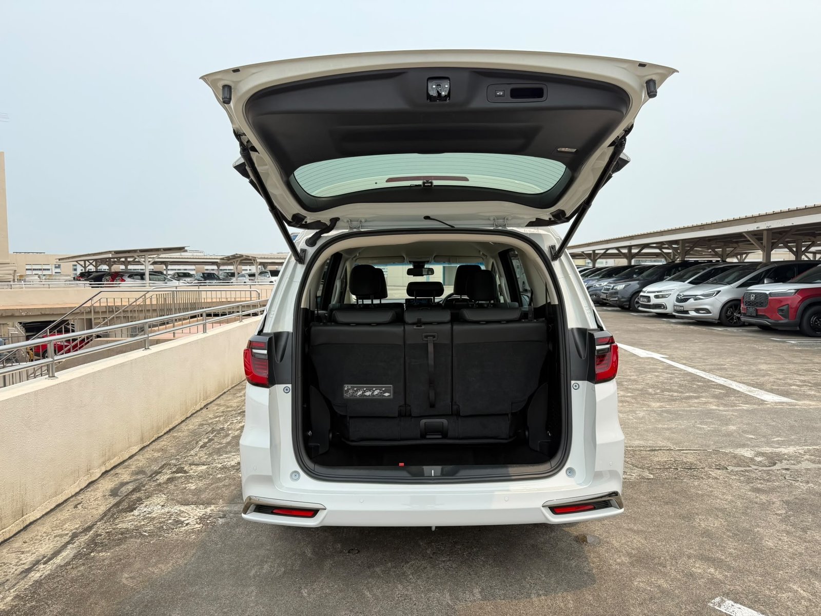 Honda Odyssey 2.4 EX-S photo 10